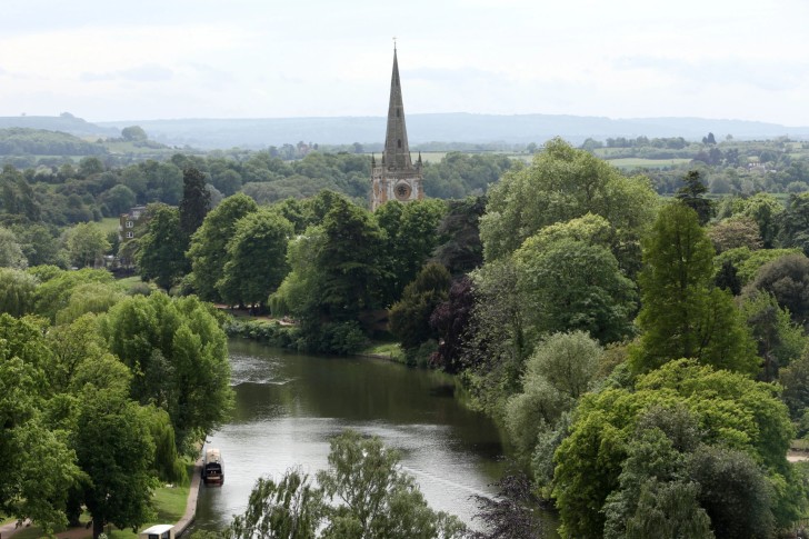 Stratford-upon-Avon by Rail + Open Top Bus Tour