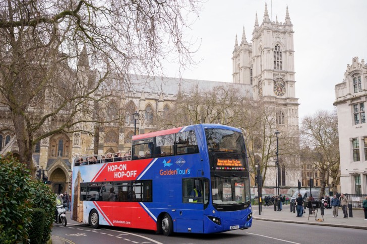 Hop-on Hop-off London Bus Tours