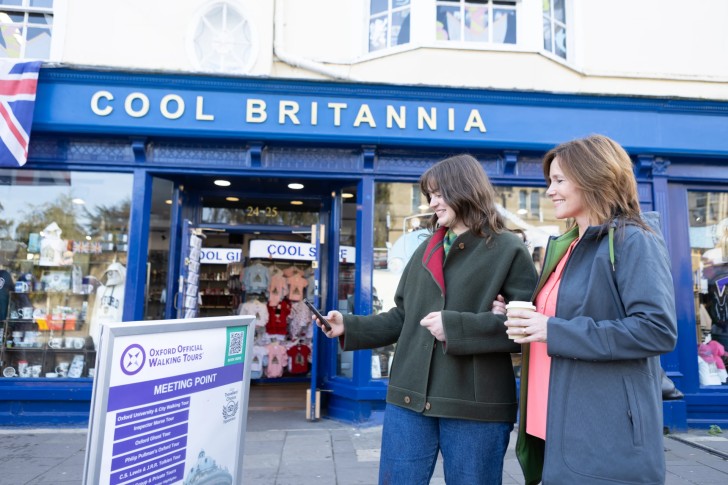 Official Oxford University and City Walking Tour with Optional College Visit