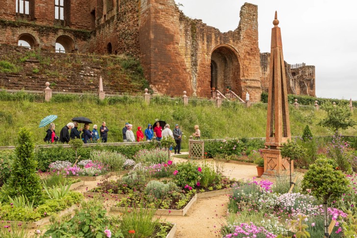 Kenilworth Castle and Elizabethan Garden