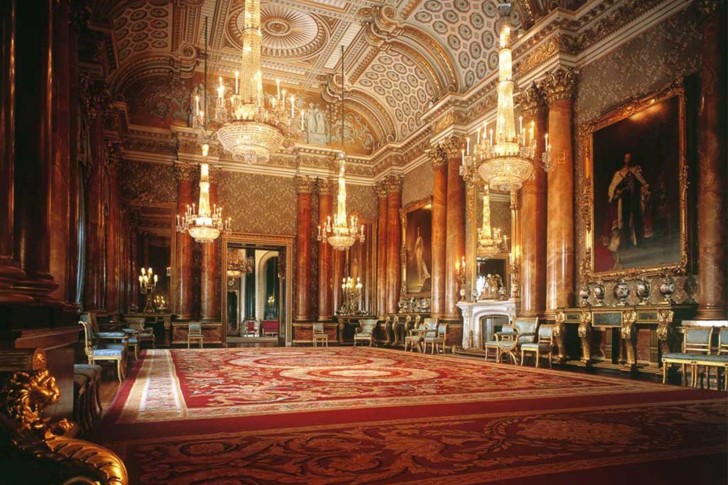 Buckingham Palace and Stonehenge Tour