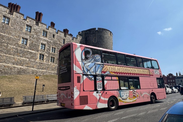 Royal Windsor Afternoon Tea Bus Tour