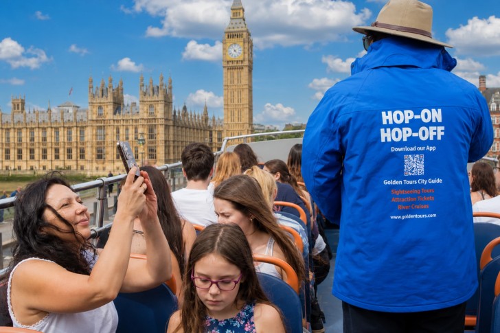 Golden Tours Guide & Big Ben