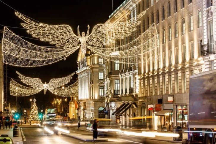Christmas Lights Walking Tour