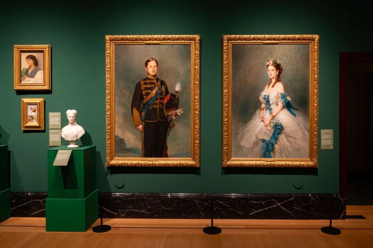 The King’s Gallery with Royal Walking Tour