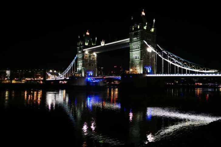 New Year’s Eve Dinner & Thames Cruise with Fireworks aboard the Silver Bonito