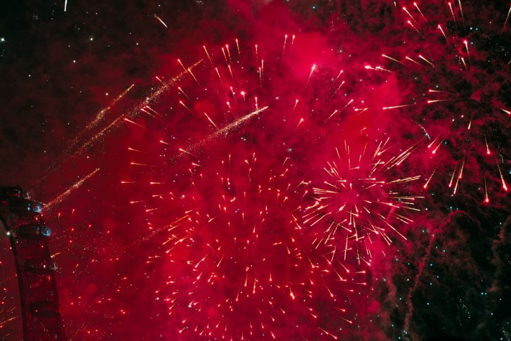 New Year’s Eve Dinner & Thames Cruise with Fireworks aboard the Silver Bonito