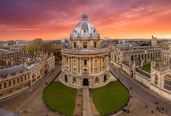 oxford or cambridge to visit reddit