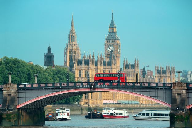 Lambeth Bridge